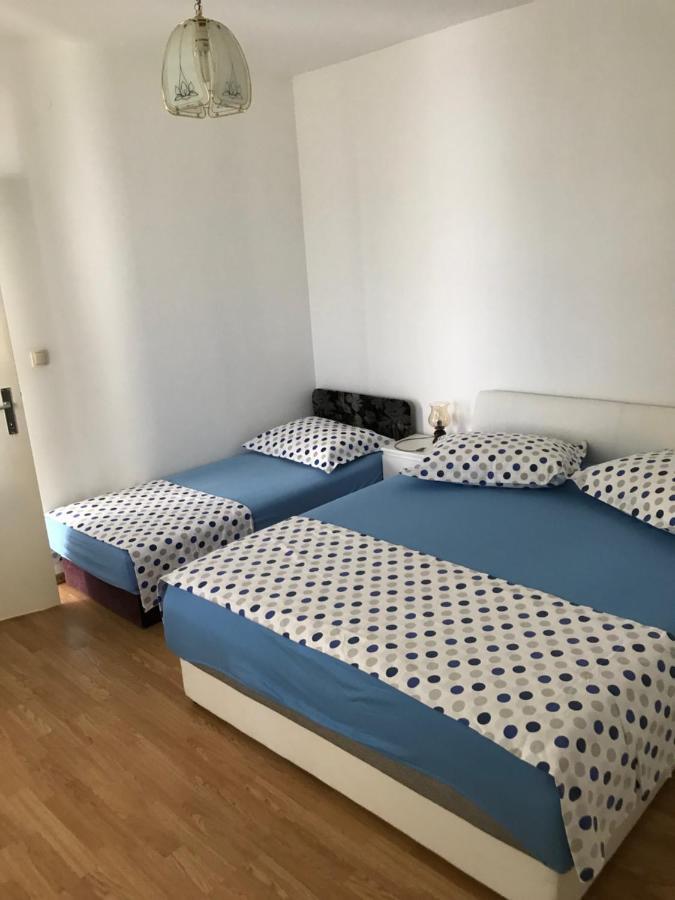 Tona Apartments โตรกีร์ ภายนอก รูปภาพ